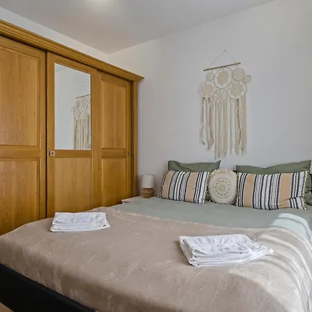 Old Town Sunshine Apartment *