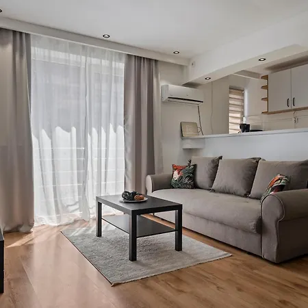 Old Town Sunshine Boekarest